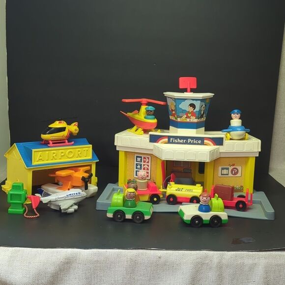 Fisher-Price Little People Airport 992 Parts, Cars, People, Extras - Picture 1 of 12
